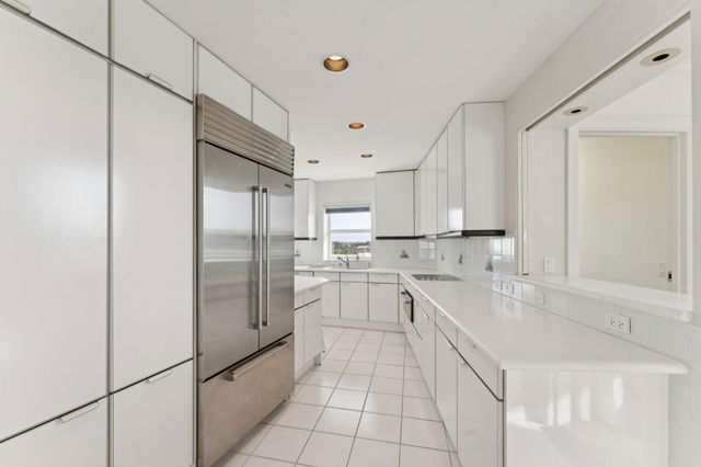 100 Royal Palm Way G5, Palm Beach, FL 33480