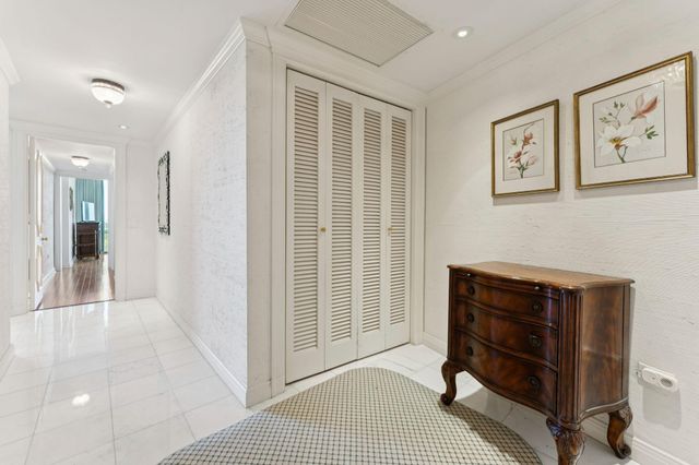 100 Royal Palm Way G5, Palm Beach, FL 33480