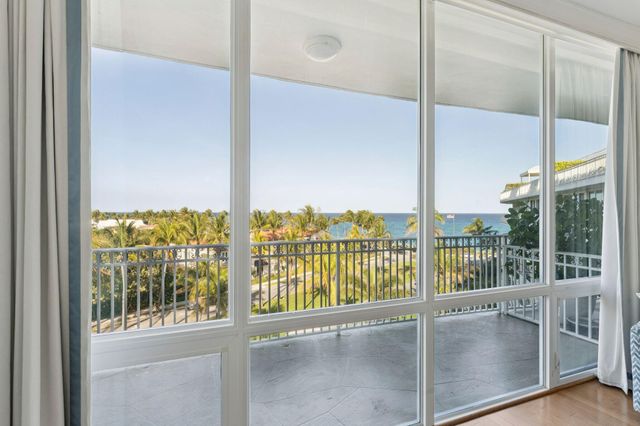 100 Royal Palm Way G5, Palm Beach, FL 33480