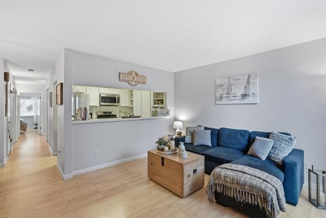 461 Dela Vina Avenue 103, Monterey, CA 93940