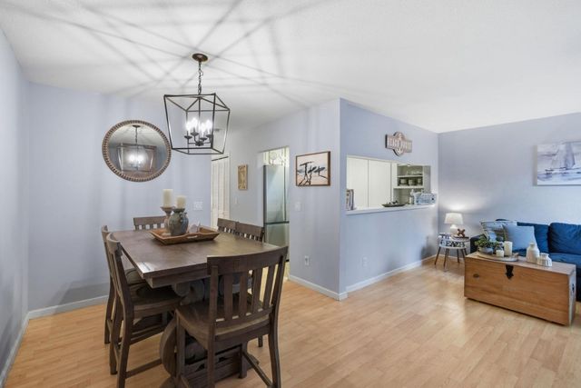 461 Dela Vina Avenue 103, Monterey, CA 93940