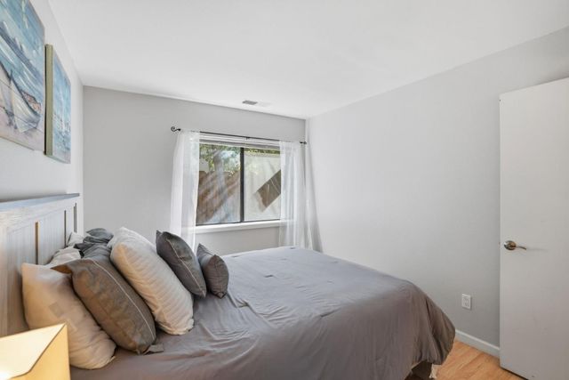 461 Dela Vina Avenue 103, Monterey, CA 93940