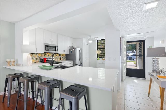 307 TIMBERLAKE DRIVE 307, Bradenton, FL 34210