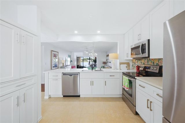 307 TIMBERLAKE DRIVE 307, Bradenton, FL 34210