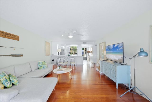 307 TIMBERLAKE DRIVE 307, Bradenton, FL 34210