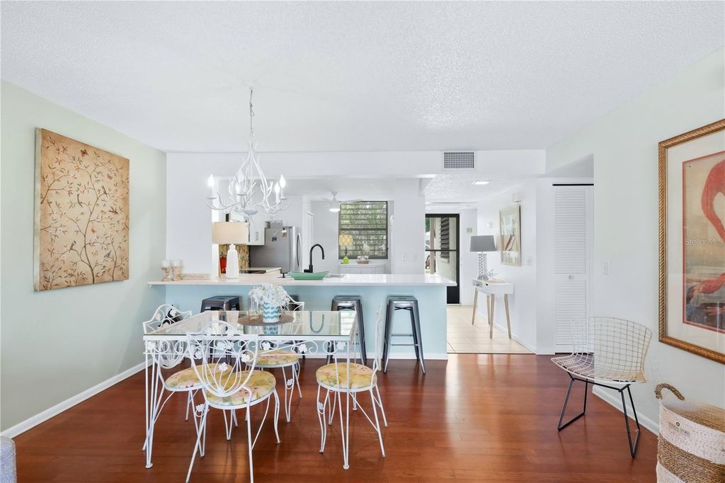 Image 16 of property listing at 307 TIMBERLAKE DRIVE 307, Bradenton, FL 34210