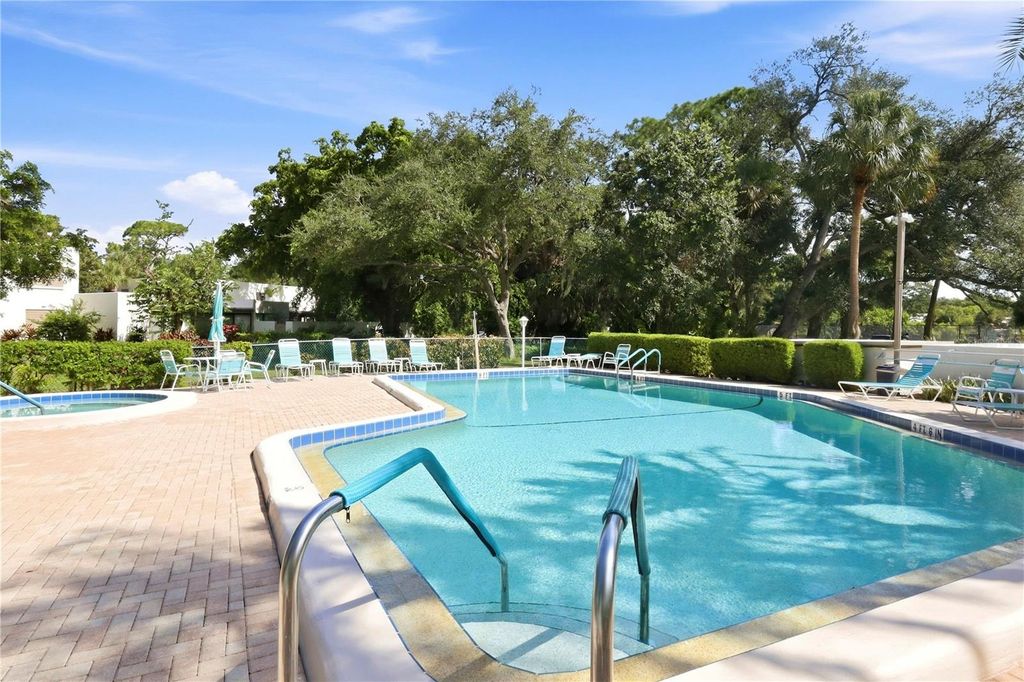 Image 30 of property listing at 307 TIMBERLAKE DRIVE 307, Bradenton, FL 34210