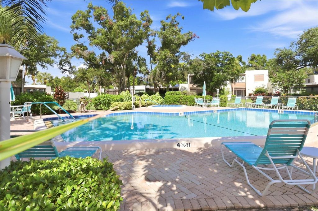 Image 31 of property listing at 307 TIMBERLAKE DRIVE 307, Bradenton, FL 34210
