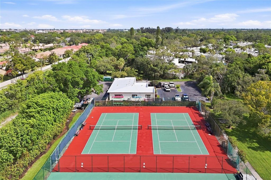 Image 35 of property listing at 307 TIMBERLAKE DRIVE 307, Bradenton, FL 34210