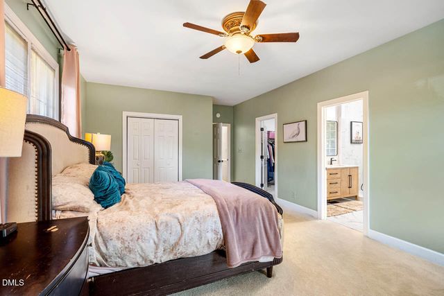 6 St James Place, Chapel Hill, NC 27514