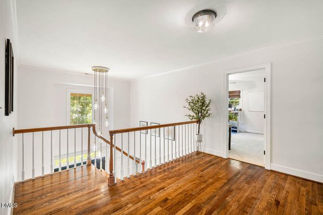 6 St James Place, Chapel Hill, NC 27514