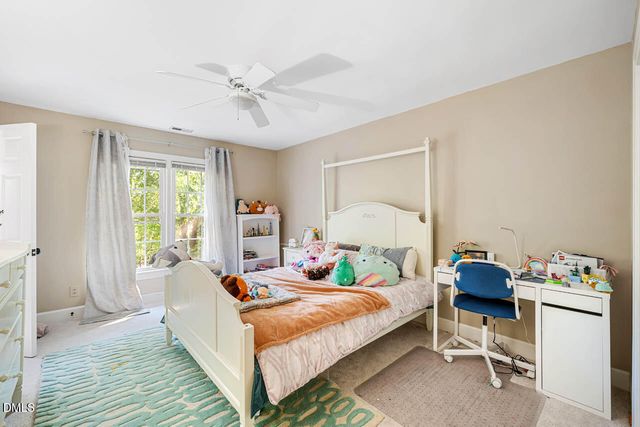 6 St James Place, Chapel Hill, NC 27514