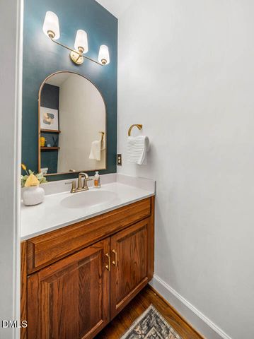 6 St James Place, Chapel Hill, NC 27514