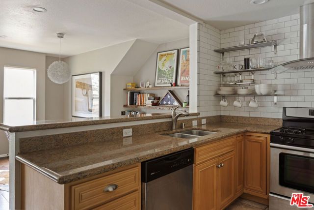 12530 Venice Boulevard 3, Los Angeles, CA 90066