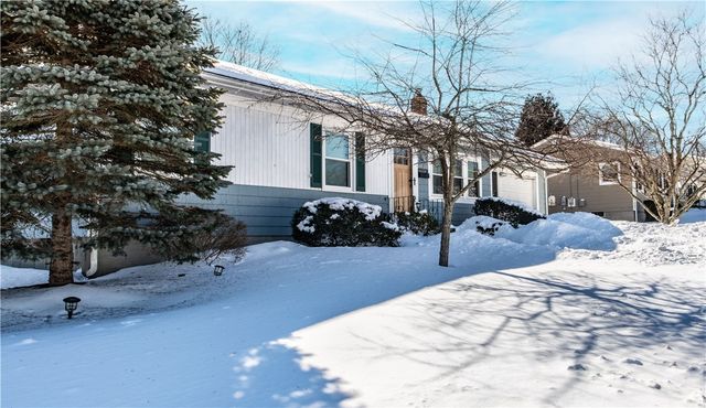 24 Linwood Drive Drive, Coventry, RI 02816