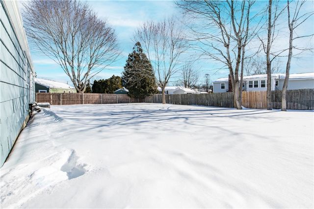 24 Linwood Drive Drive, Coventry, RI 02816