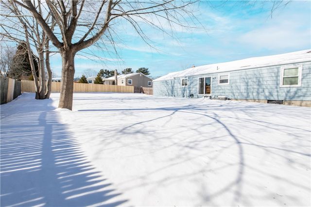 24 Linwood Drive Drive, Coventry, RI 02816