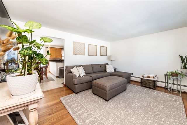 24 Linwood Drive Drive, Coventry, RI 02816