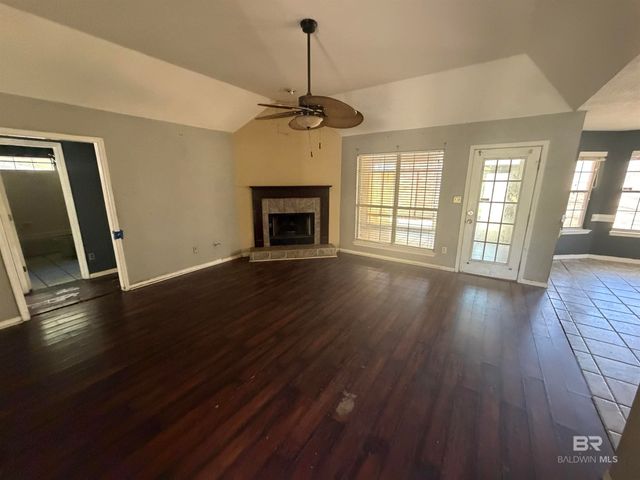 7067 Pinehill Road, Daphne, AL 36526