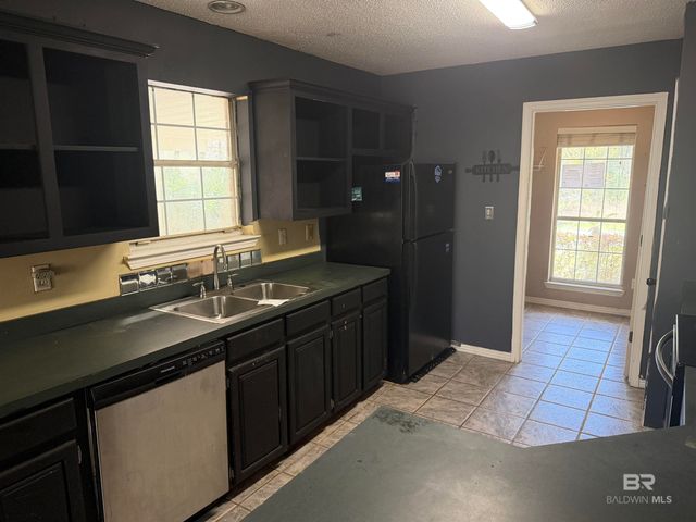 7067 Pinehill Road, Daphne, AL 36526