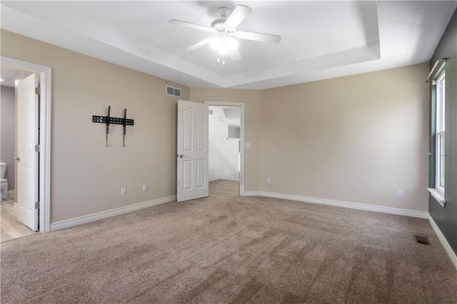 3812 Clayton Drive, Leavenworth, KS 66048