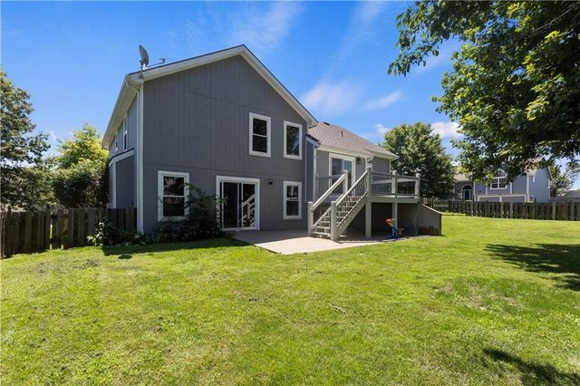 3812 Clayton Drive, Leavenworth, KS 66048