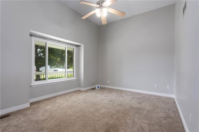 3812 Clayton Drive, Leavenworth, KS 66048