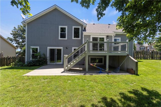 3812 Clayton Drive, Leavenworth, KS 66048
