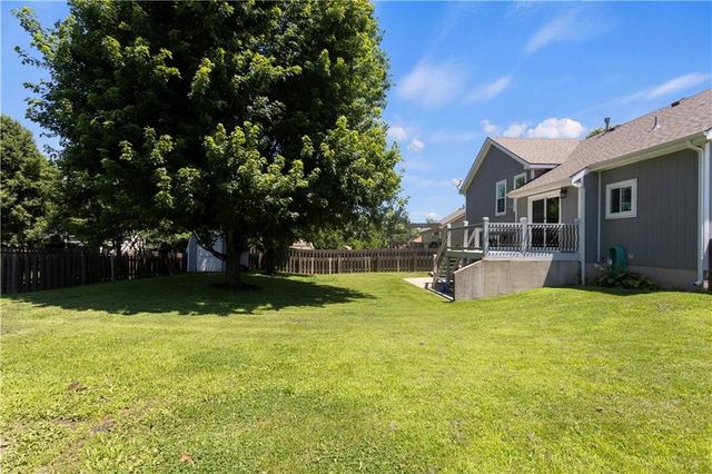 3812 Clayton Drive, Leavenworth, KS 66048