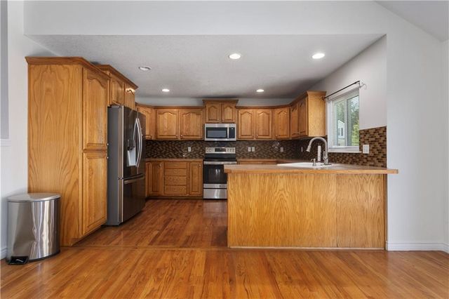 3812 Clayton Drive, Leavenworth, KS 66048