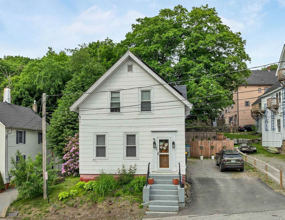 20 Baldwin Street, Laconia, NH 03246