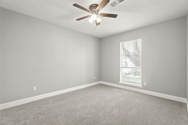 304 E Dumble Street, Alvin, TX 77511