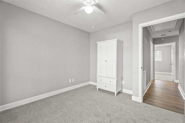 304 E Dumble Street, Alvin, TX 77511