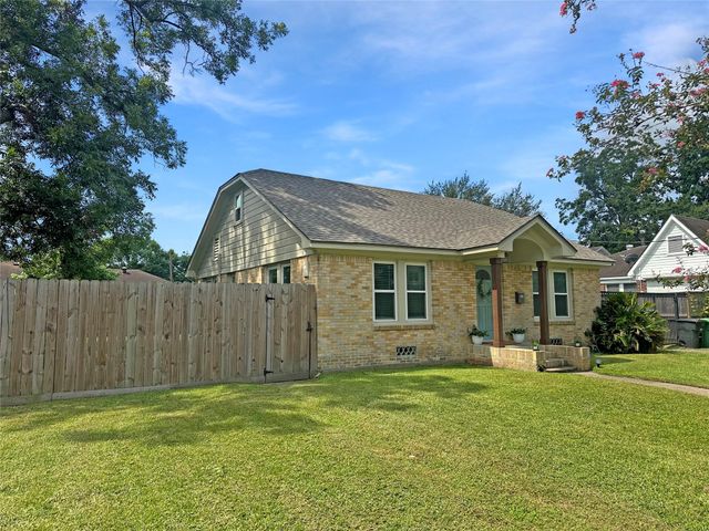 516 Eleanor Street, Houston, TX 77009