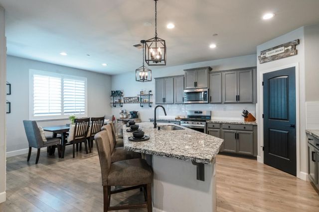 630 Cerrato Way, Hollister, CA 95023