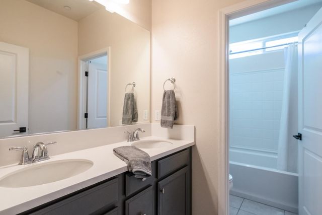 630 Cerrato Way, Hollister, CA 95023