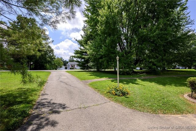 4100 Brush College Road, Floyds Knobs, IN 47119