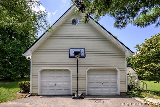 4100 Brush College Road, Floyds Knobs, IN 47119