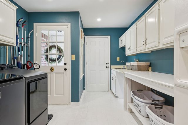 915 Skyline Drive, Argyle, TX 76226