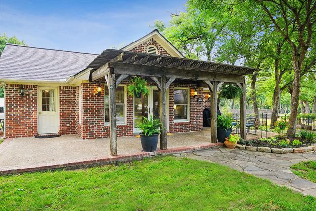 915 Skyline Drive, Argyle, TX 76226