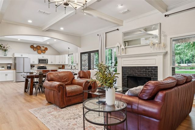 915 Skyline Drive, Argyle, TX 76226