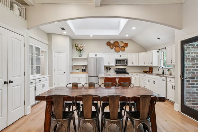 915 Skyline Drive, Argyle, TX 76226