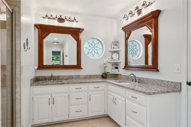 915 Skyline Drive, Argyle, TX 76226