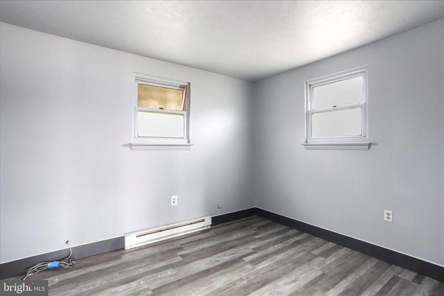 130 WHITE OAK RD, White Post, VA 22663