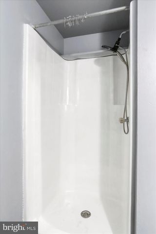 130 WHITE OAK RD, White Post, VA 22663