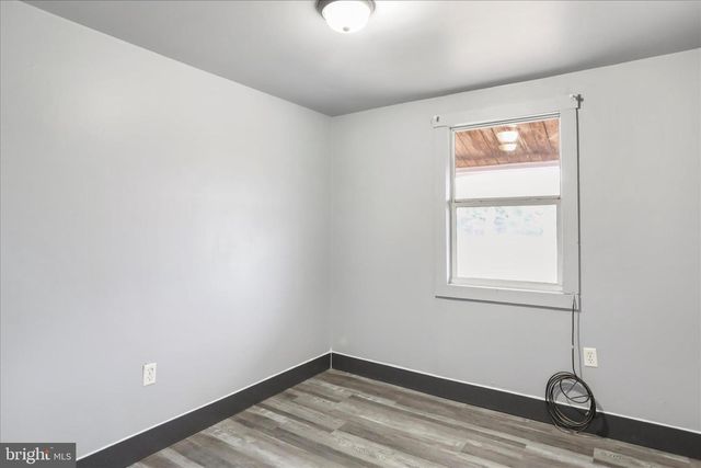 130 WHITE OAK RD, White Post, VA 22663