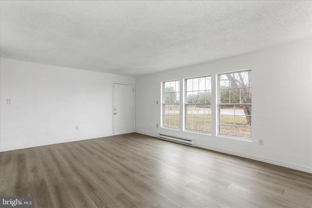 130 WHITE OAK RD, White Post, VA 22663