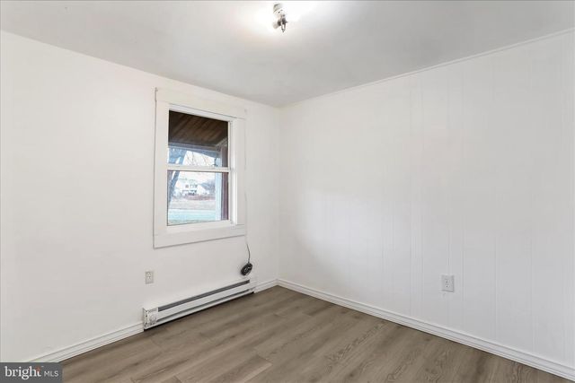 130 WHITE OAK RD, White Post, VA 22663