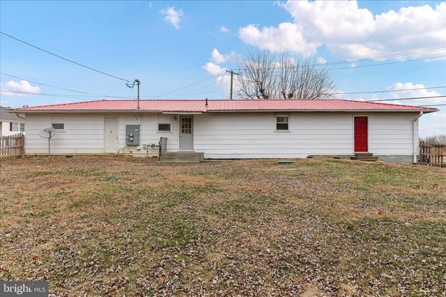 130 WHITE OAK RD, White Post, VA 22663