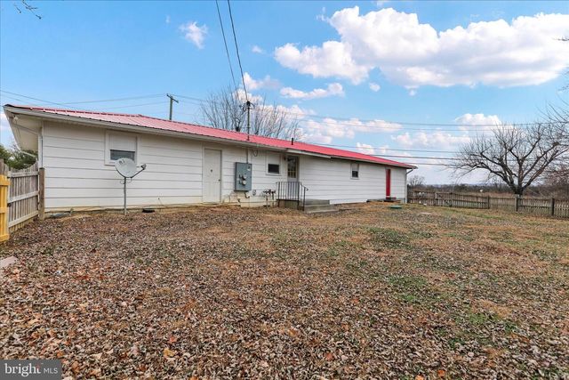 130 WHITE OAK RD, White Post, VA 22663